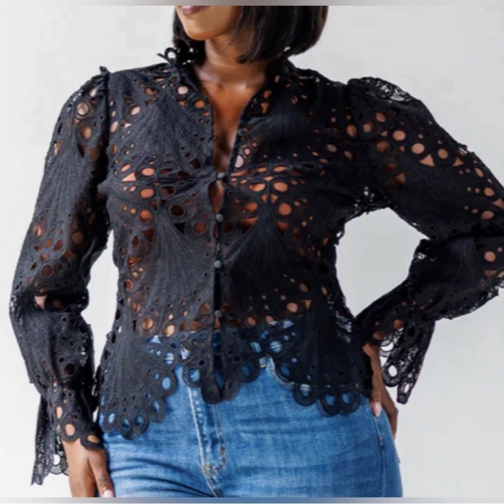 J Brooks Boutique Black Scalloped Lace Blouse 2x EUC